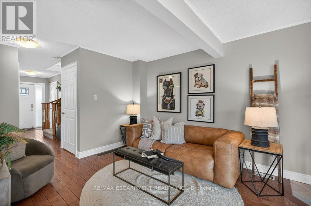 2067 Chrisdon Road, Burlington, Ontario  L7M 3W9 - Photo 10 - W12953626