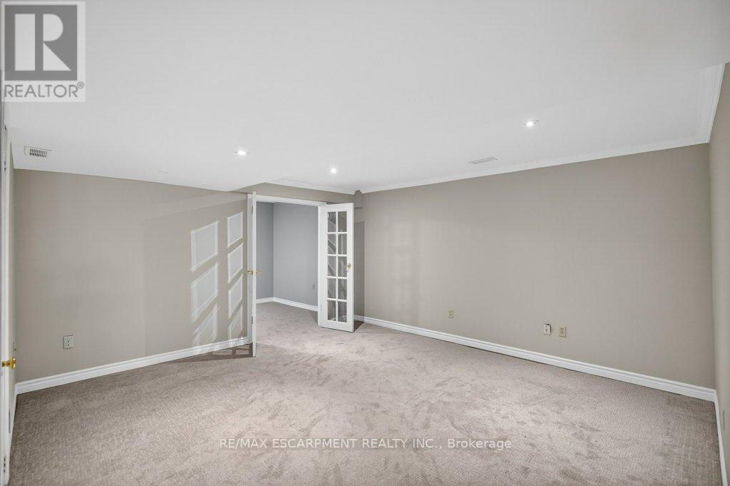 2067 Chrisdon Road, Burlington, Ontario  L7M 3W9 - Photo 29 - W12953626