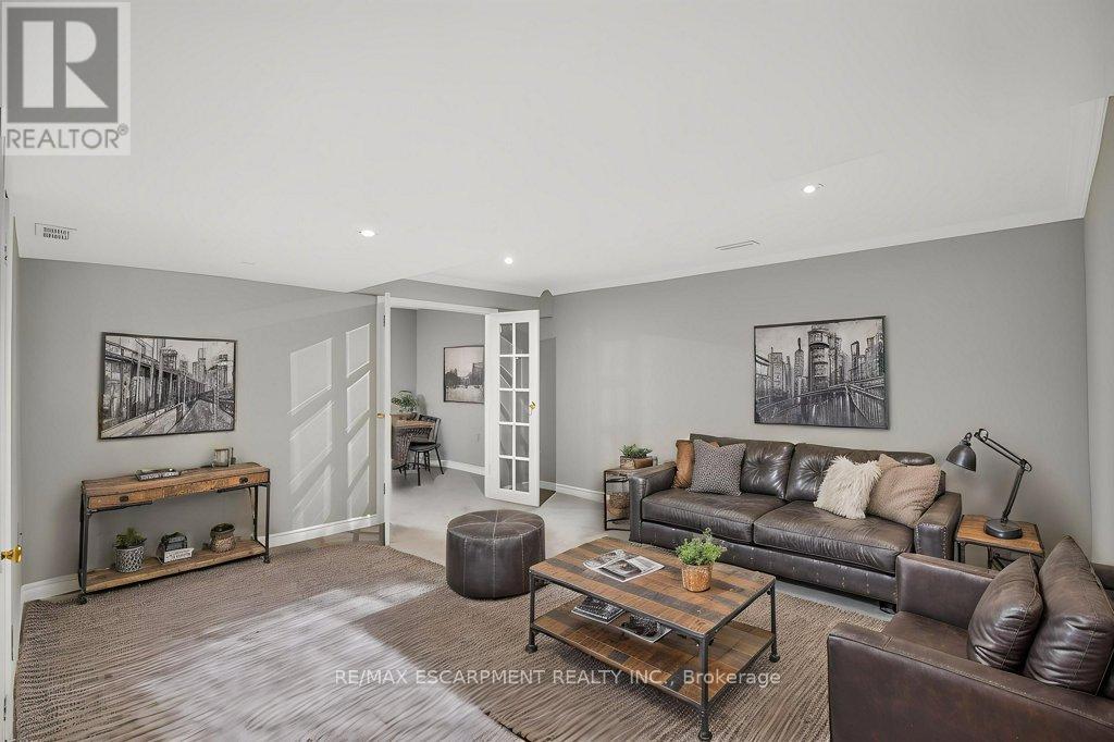 2067 Chrisdon Road, Burlington, Ontario  L7M 3W9 - Photo 30 - W12953626