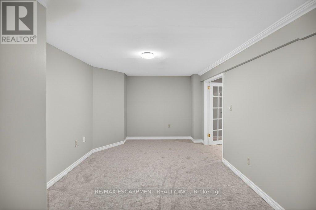 2067 Chrisdon Road, Burlington, Ontario  L7M 3W9 - Photo 35 - W12953626