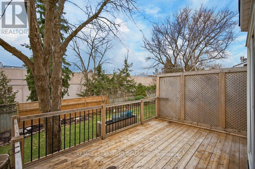 2067 Chrisdon Road, Burlington, Ontario  L7M 3W9 - Photo 41 - W12953626