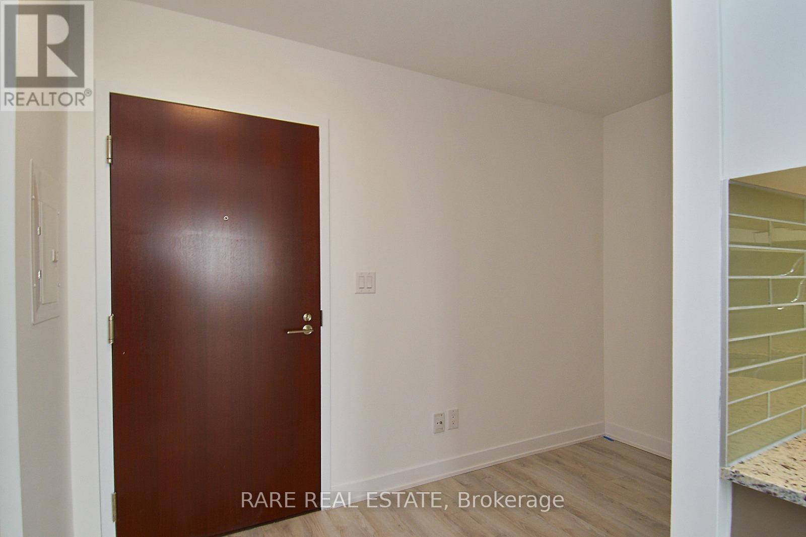 1408 - 160 Flemington Road, Toronto, Ontario  M6A 0A9 - Photo 2 - W12953662