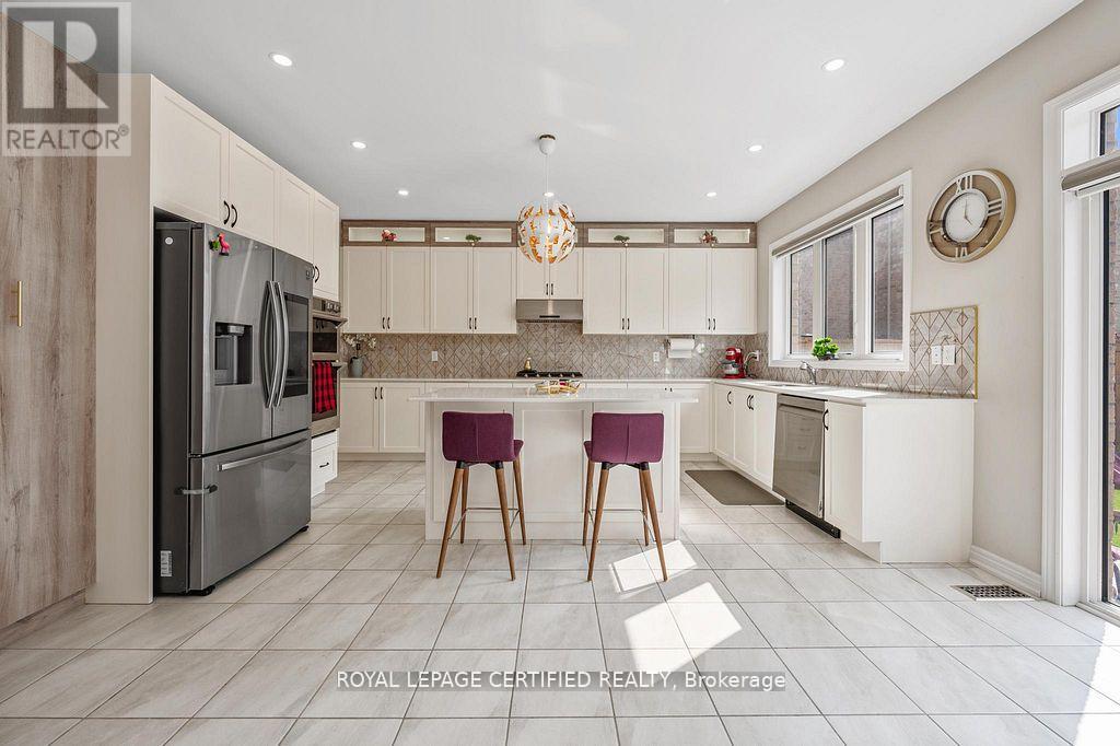 42 Kambalda Road, Brampton, Ontario  L7A 0C3 - Photo 15 - W12953664