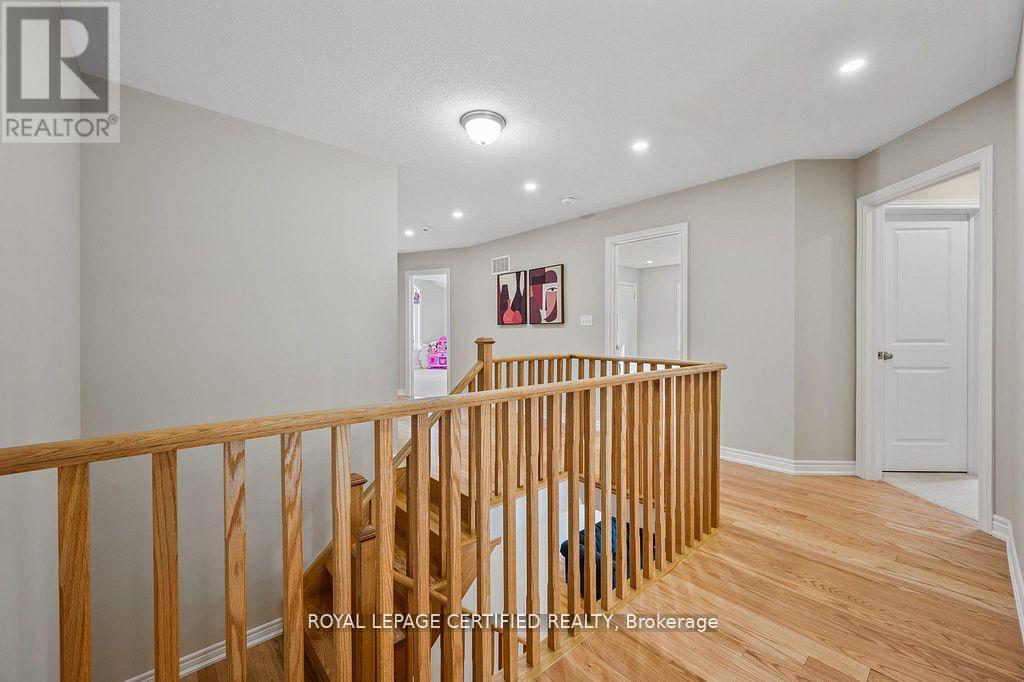 42 Kambalda Road, Brampton, Ontario  L7A 0C3 - Photo 23 - W12953664