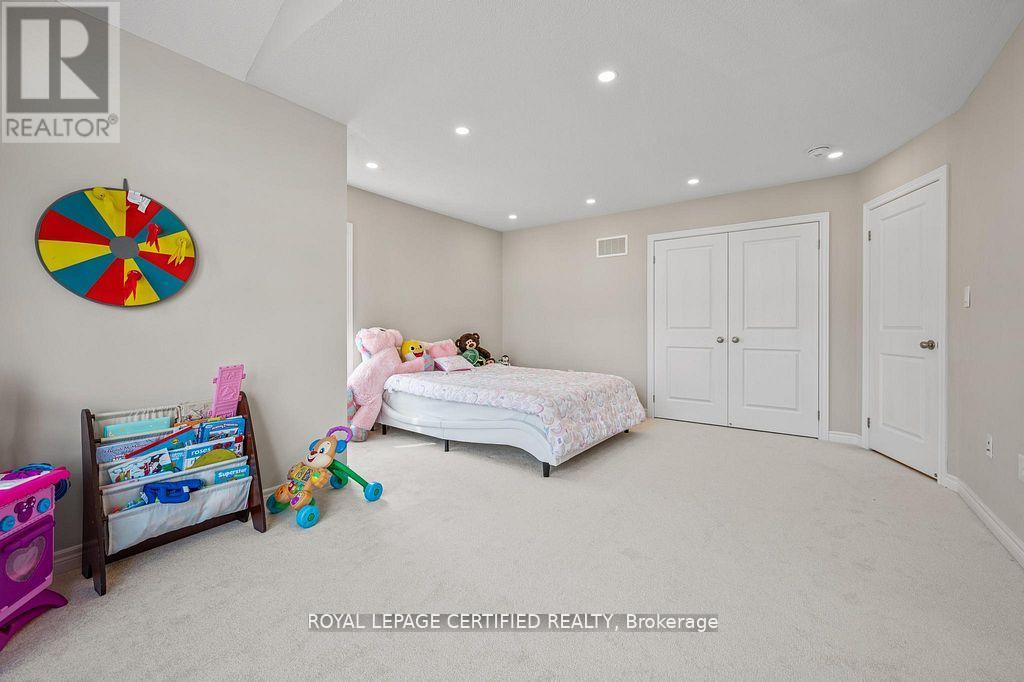 42 Kambalda Road, Brampton, Ontario  L7A 0C3 - Photo 33 - W12953664