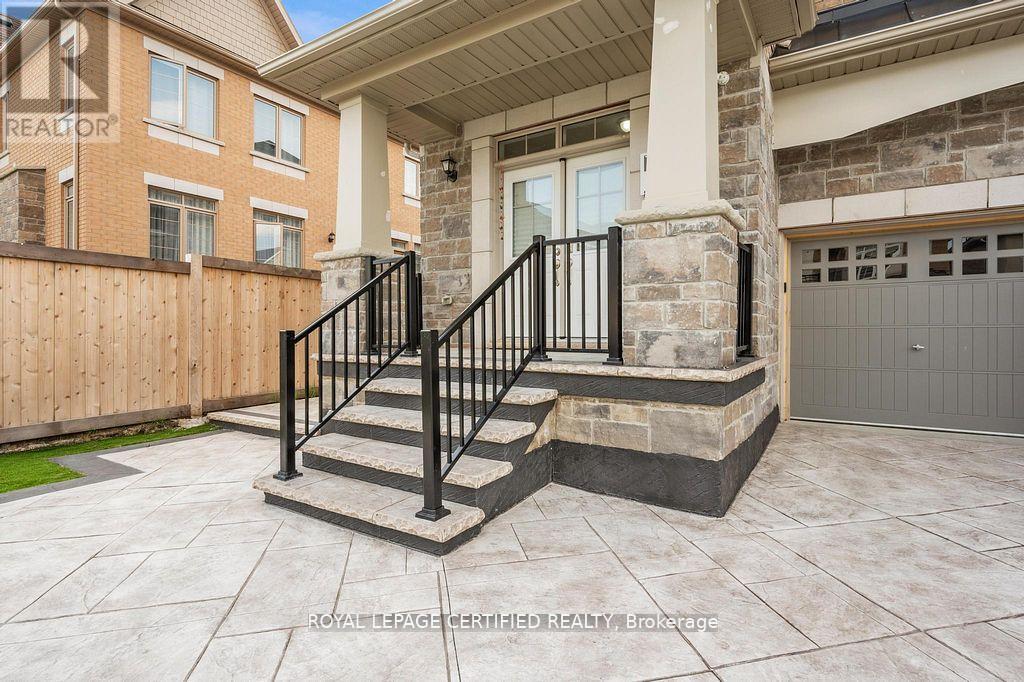 42 Kambalda Road, Brampton, Ontario  L7A 0C3 - Photo 4 - W12953664