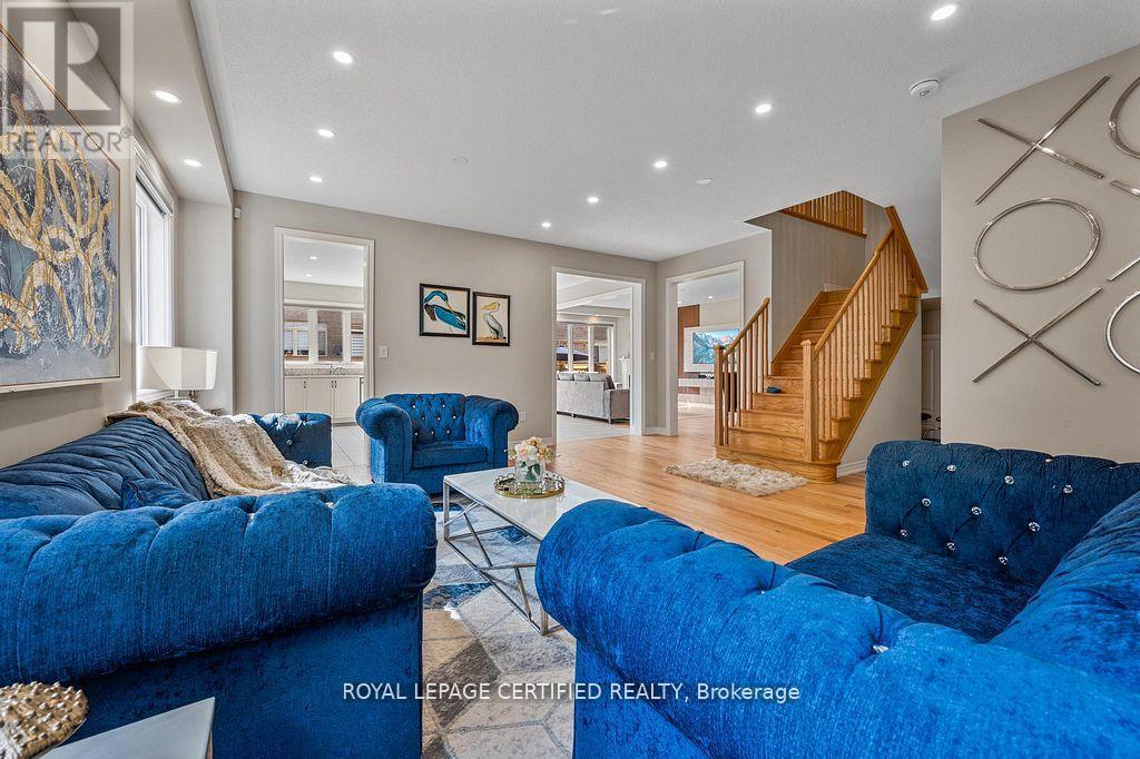 42 Kambalda Road, Brampton, Ontario  L7A 0C3 - Photo 7 - W12953664