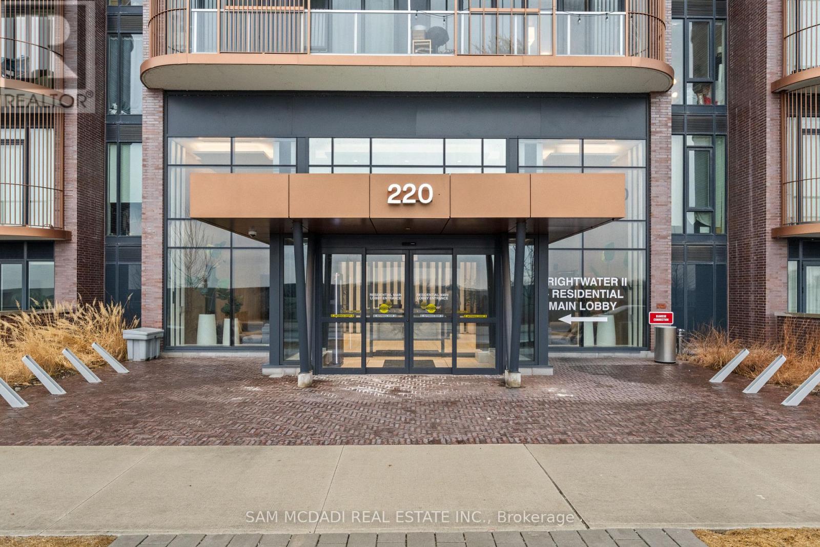 912 - 220 Missinnihe Way, Mississauga, Ontario  L5H 0A9 - Photo 2 - W12953706