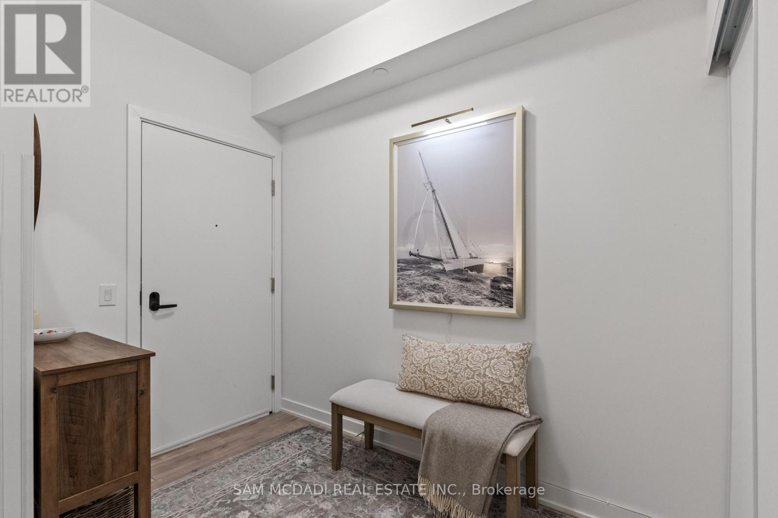 912 - 220 Missinnihe Way, Mississauga, Ontario  L5H 0A9 - Photo 6 - W12953706