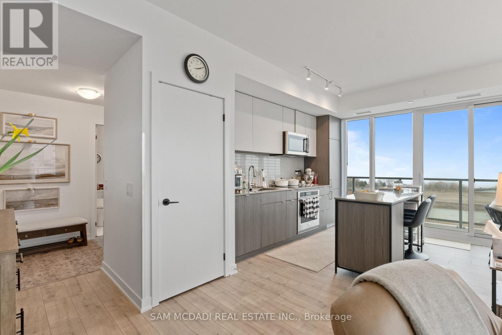 912 - 220 Missinnihe Way, Mississauga, Ontario  L5H 0A9 - Photo 9 - W12953706