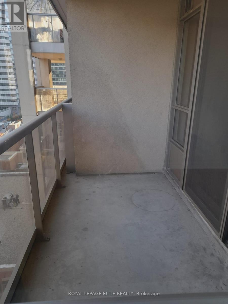 1212 - 4090 Living Arts Drive, Mississauga, Ontario  L5B 4M8 - Photo 7 - W12953732