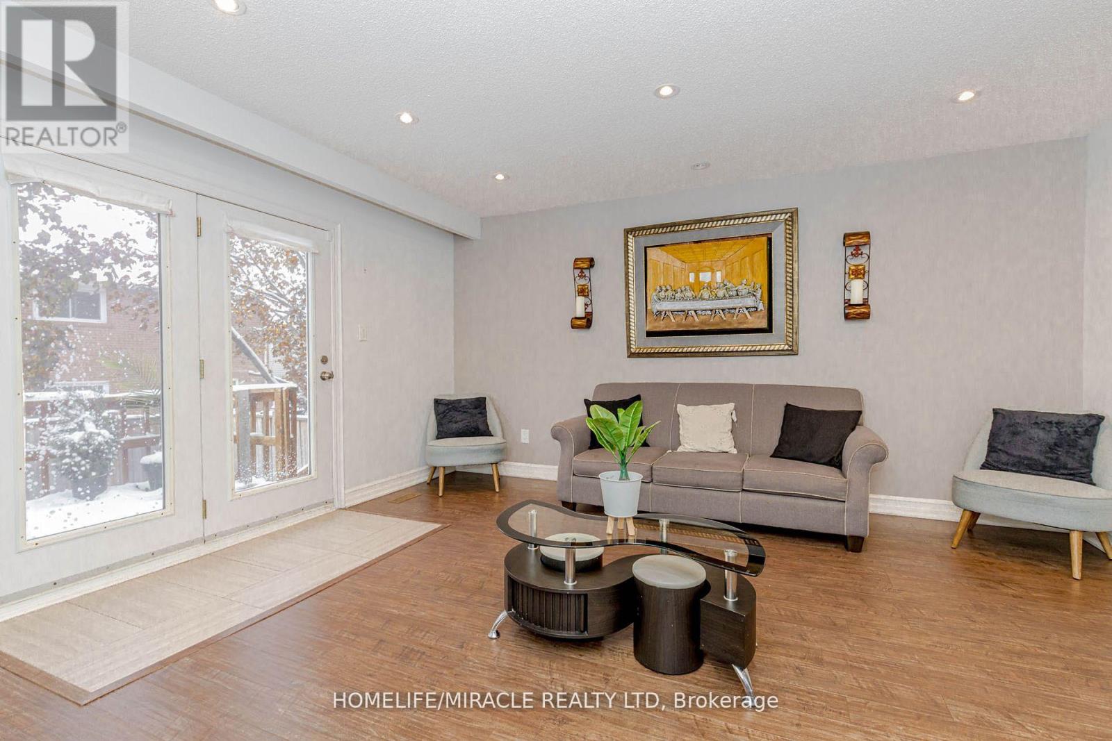 32 Langston Drive, Brampton, Ontario  L6V 3W7 - Photo 20 - W12953738