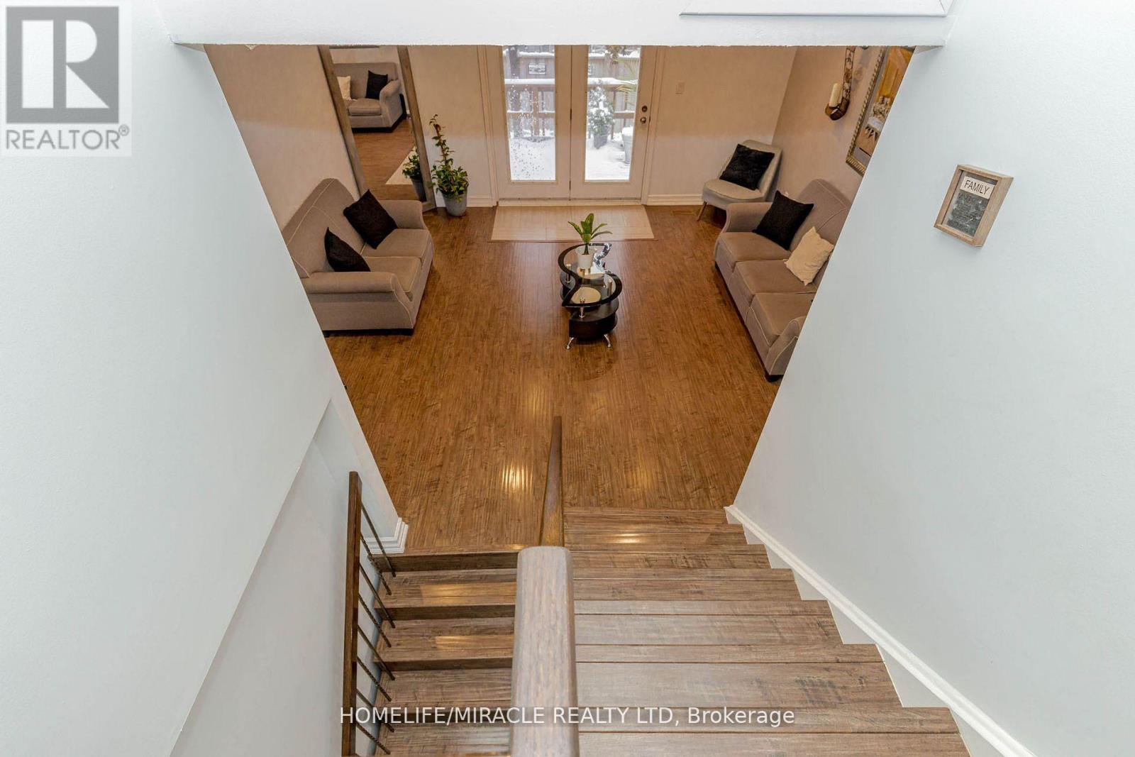 32 Langston Drive, Brampton, Ontario  L6V 3W7 - Photo 25 - W12953738