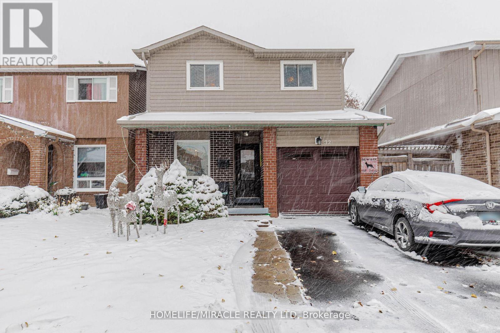 32 Langston Drive, Brampton, Ontario  L6V 3W7 - Photo 7 - W12953738