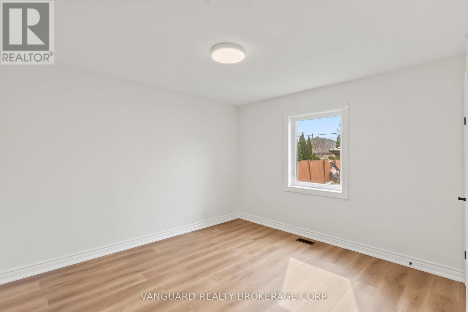 69 Joyce Parkway, Toronto, Ontario  M6B 2T3 - Photo 10 - W12953742