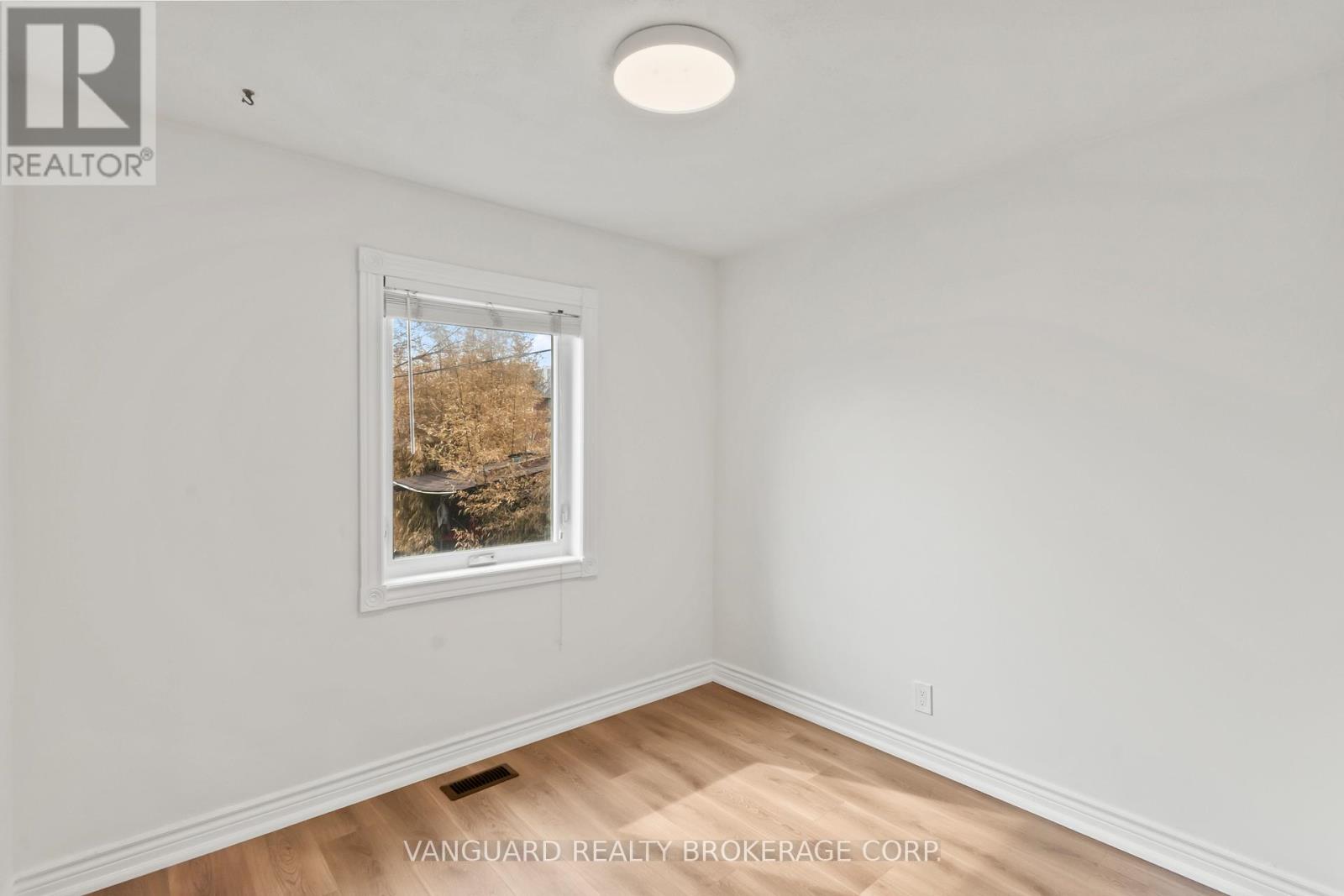 69 Joyce Parkway, Toronto, Ontario  M6B 2T3 - Photo 8 - W12953742