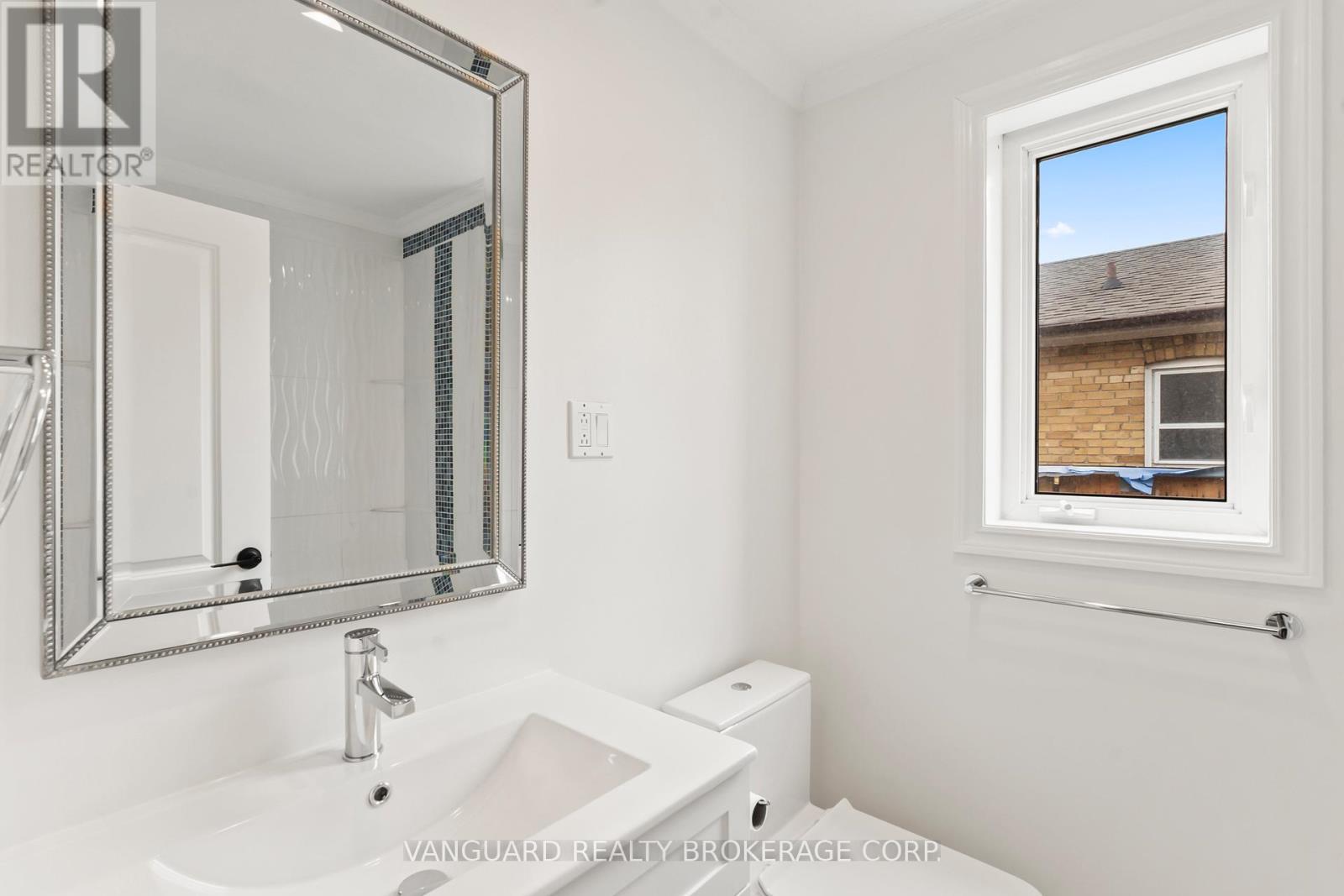 69 Joyce Parkway, Toronto, Ontario  M6B 2T3 - Photo 9 - W12953742