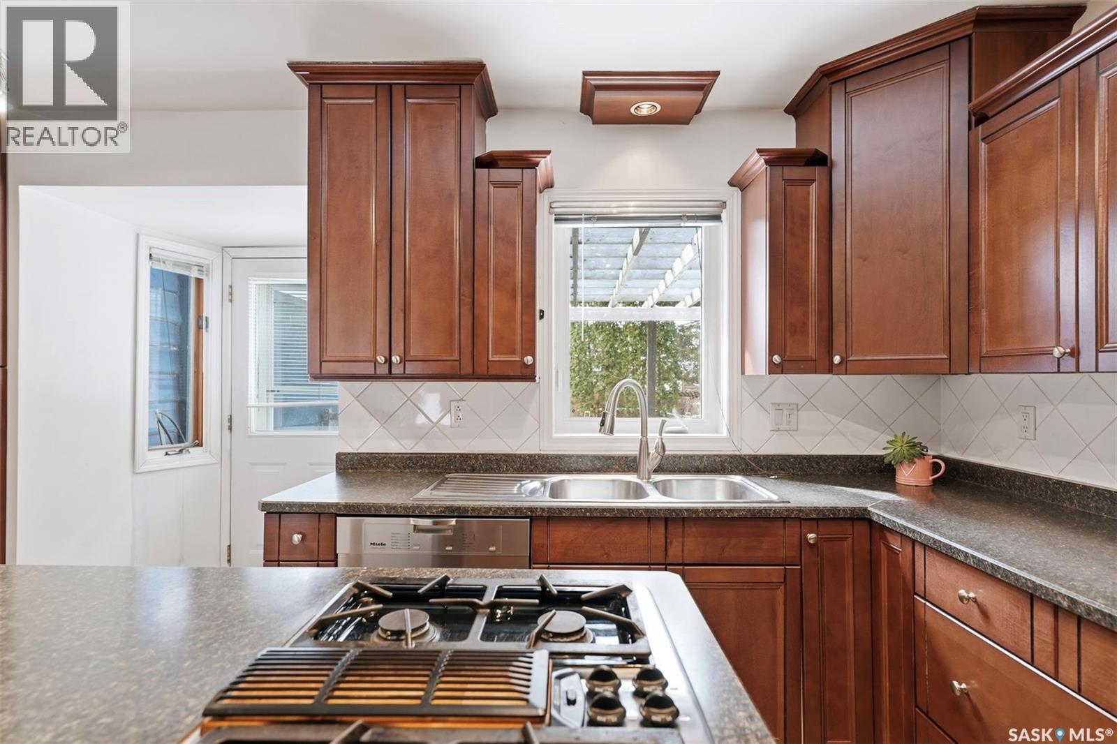 419 Chitek Crescent, Saskatoon, Saskatchewan  S7K 5C1 - Photo 9 - SK031872