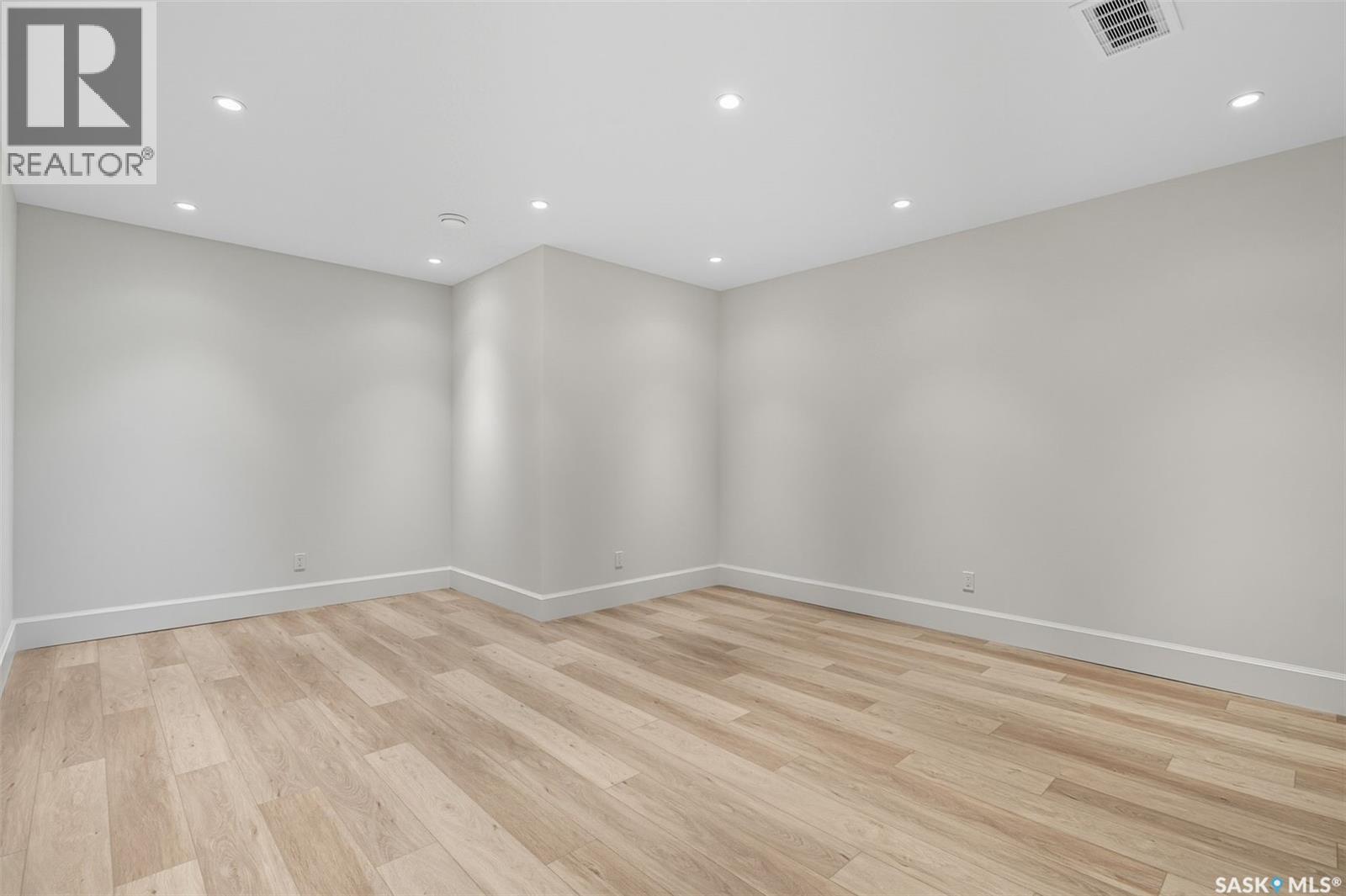 31 350 Cartwright Street, Saskatoon, Saskatchewan  S7T 1B1 - Photo 32 - SK031722