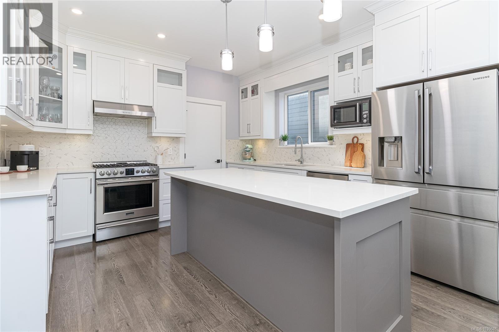 3516 Joy Close, Langford, British Columbia  V9C 3A5 - Photo 16 - 1030688