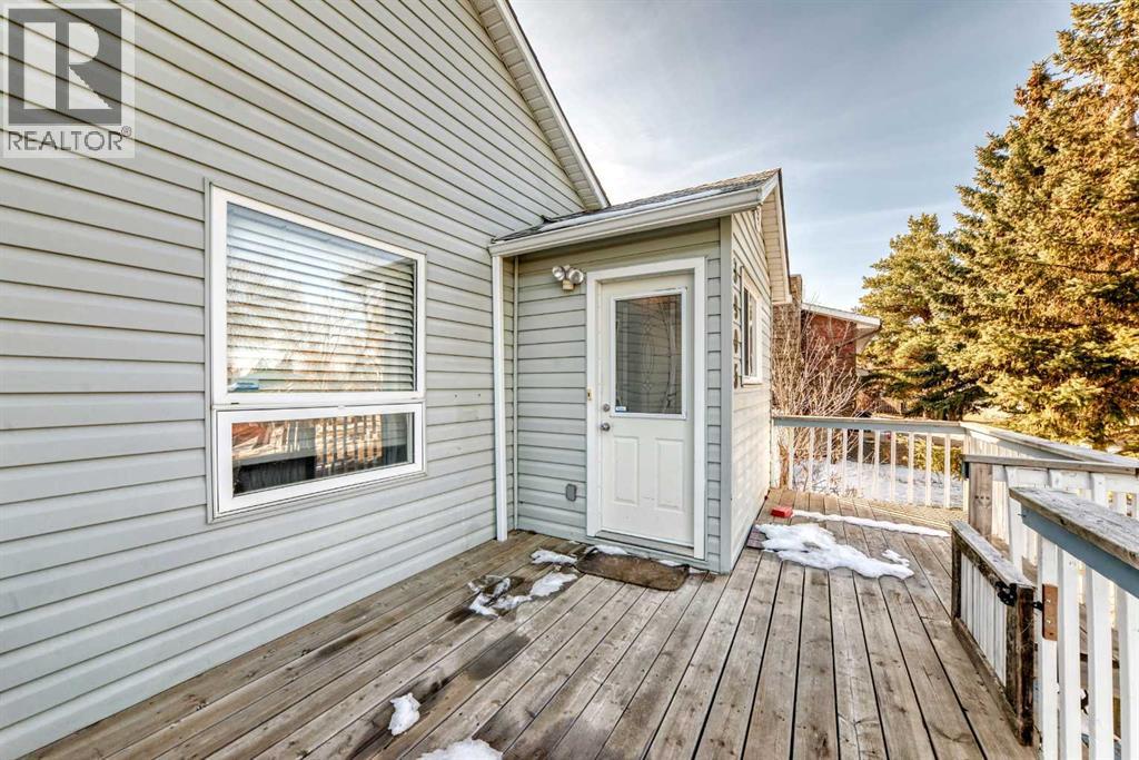 3905 45a Street, Ponoka, Alberta  T4J 1B6 - Photo 5 - A2298000