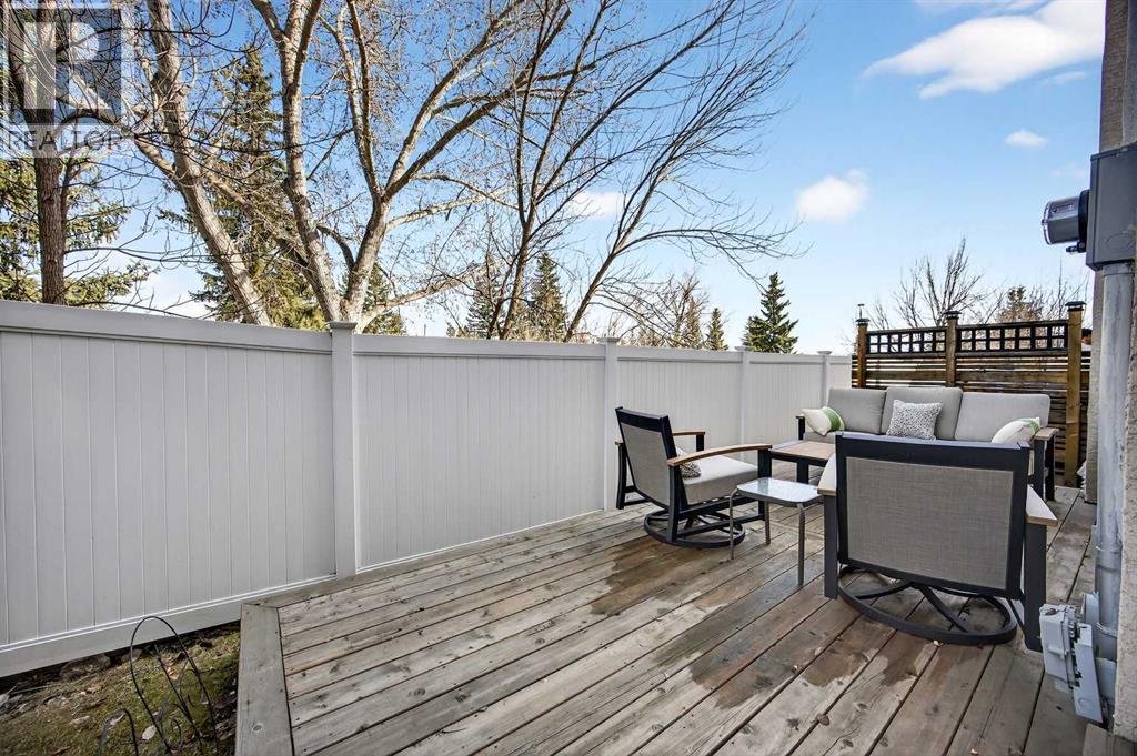 94 Candle Terrace Sw, Calgary, Alberta  T2W 6G7 - Photo 45 - A2296042