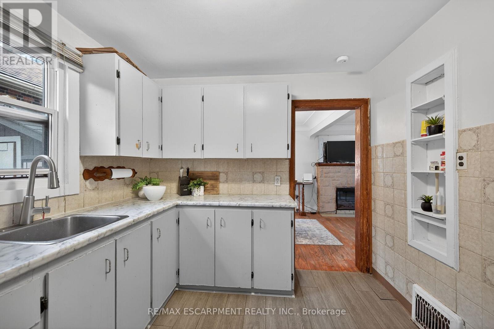 144 Hunter Street W, Hamilton, Ontario  L8P 1R1 - Photo 17 - X12953736