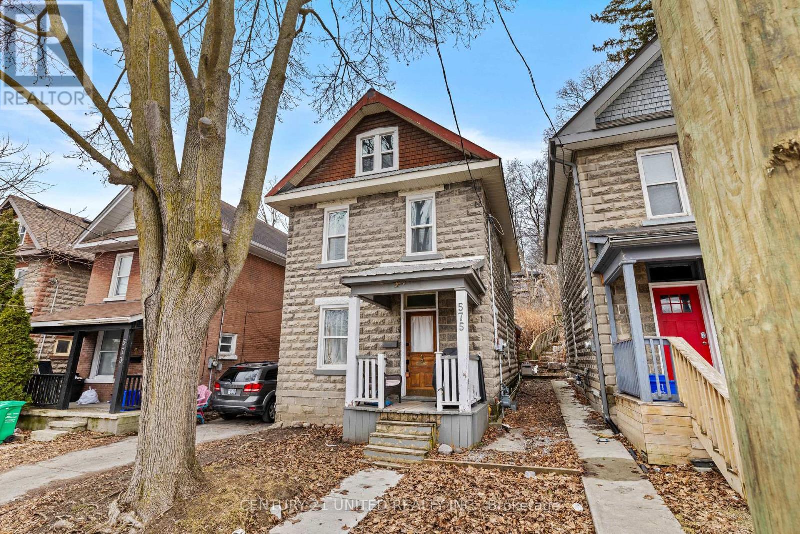 575 BETHUNE STREET, Peterborough, Ontario