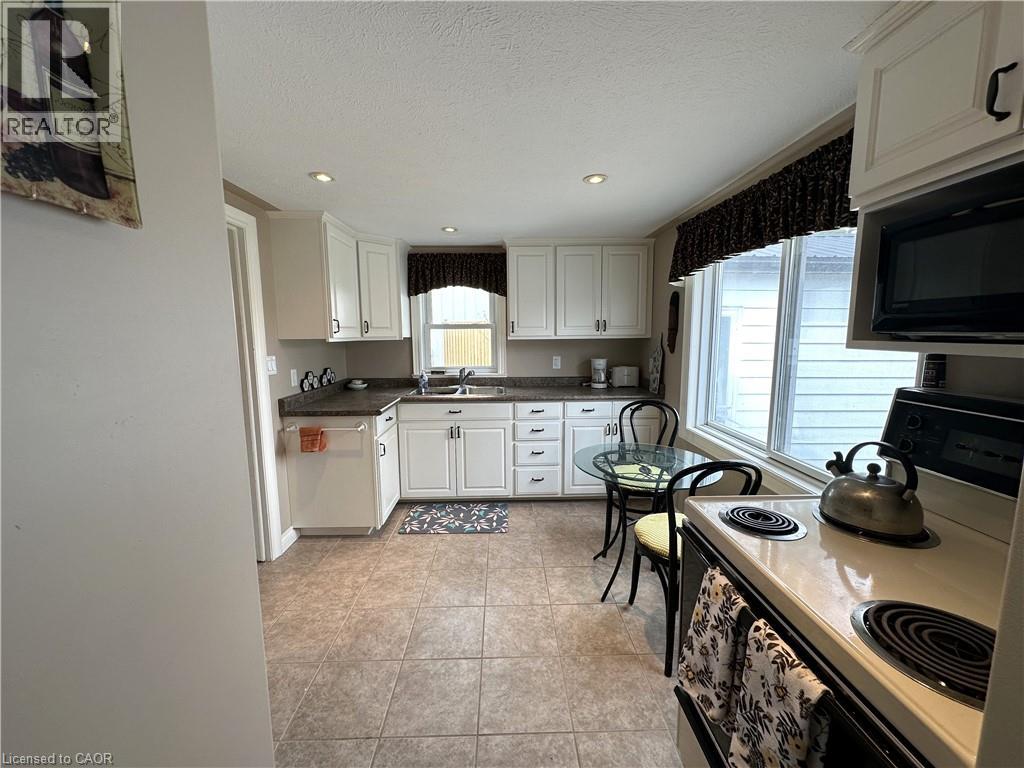 221 Chapman Street E, Norfolk, Ontario  N0A 1N0 - Photo 23 - 40816725