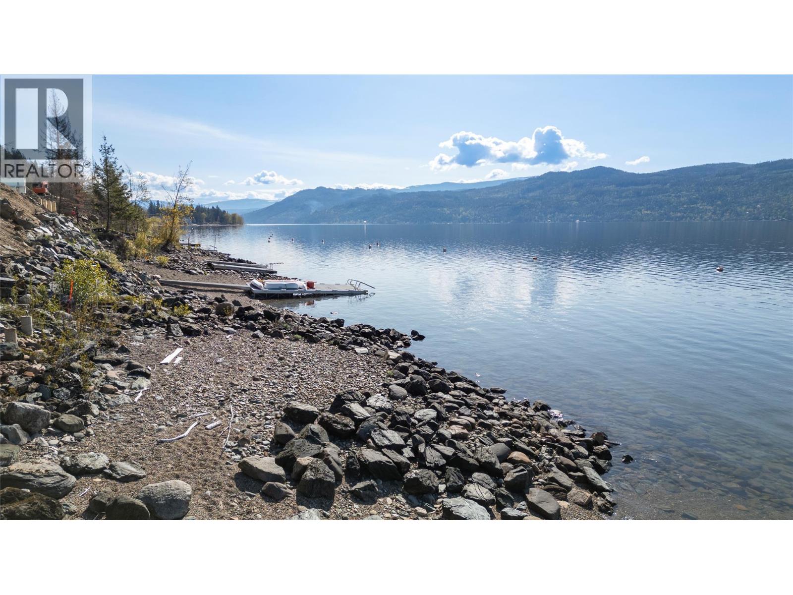 5046 Squilax-Anglemont Road, Celista, British Columbia  V0E 1M6 - Photo 15 - 10377254