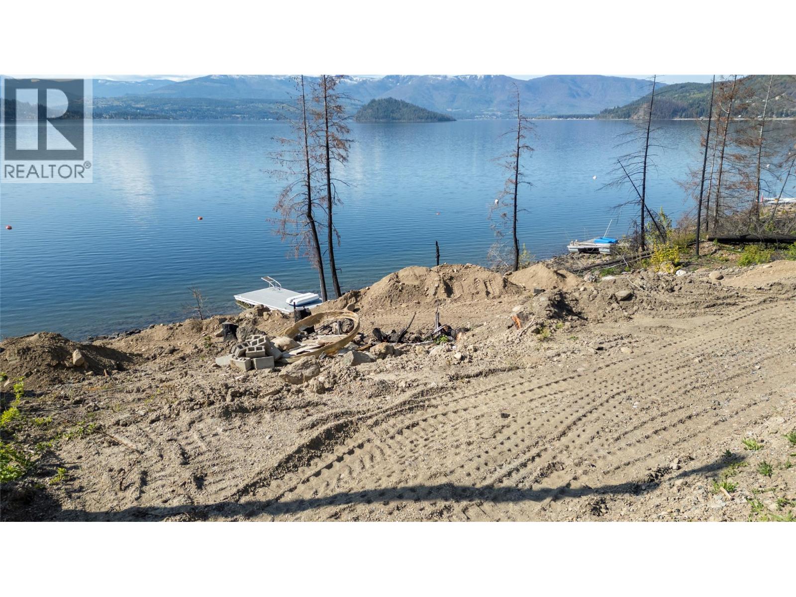 5046 Squilax-Anglemont Road, Celista, British Columbia  V0E 1M6 - Photo 7 - 10377254