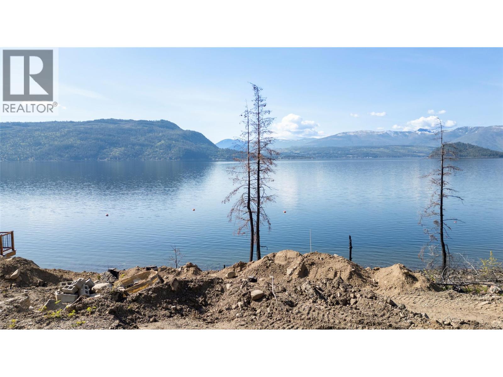 5046 Squilax-Anglemont Road, Celista, British Columbia  V0E 1M6 - Photo 9 - 10377254