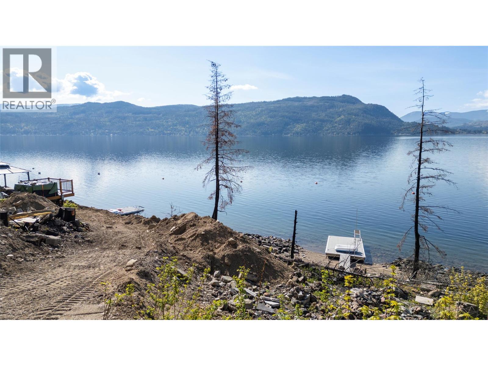 5046 Squilax-Anglemont Road, Celista, British Columbia  V0E 1M6 - Photo 10 - 10377254