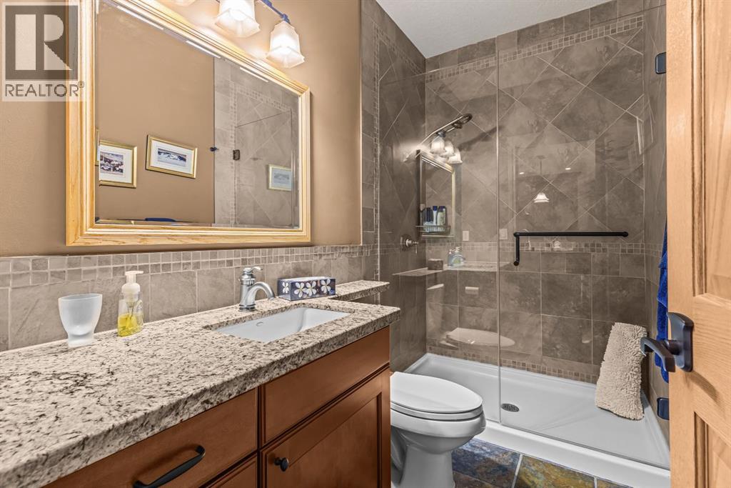 202, 3 Aspen Glen, Canmore, Alberta  T1W 1A6 - Photo 38 - A2298095