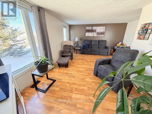 4 Brock Crescent, Kapuskasing, Ontario  P5N 2J8 - Photo 9 - T12953788