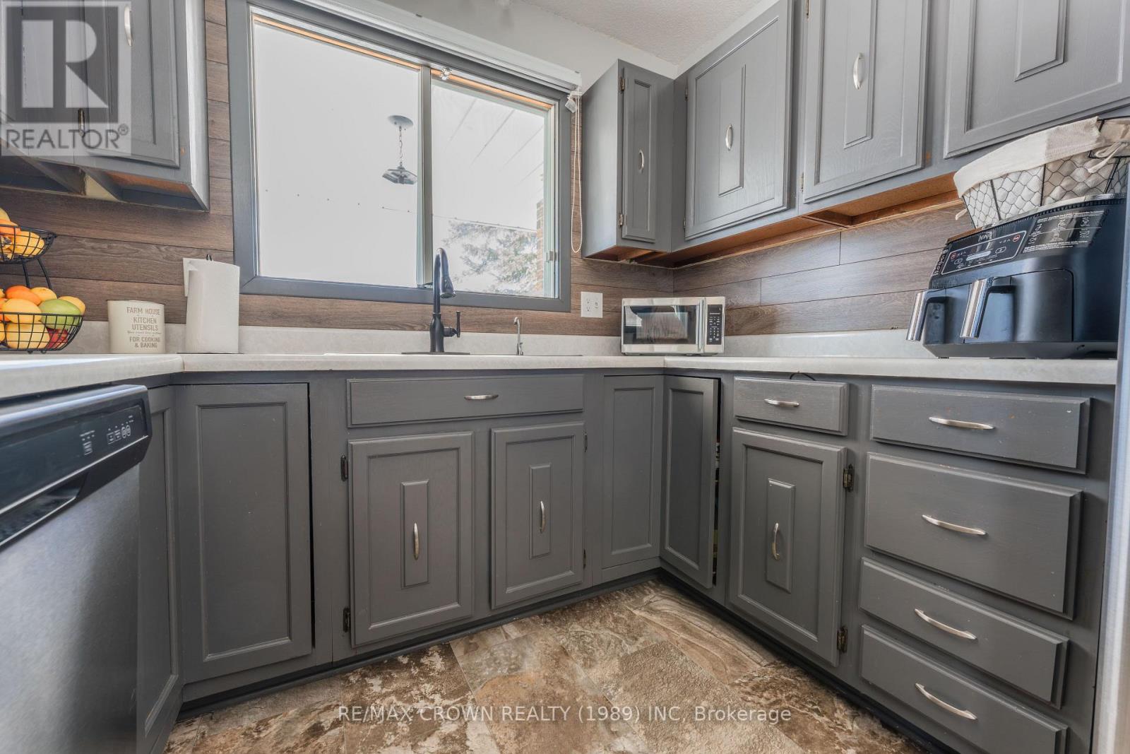 18 Cartier Avenue, Kapuskasing, Ontario  P5N 2J6 - Photo 5 - T12953794