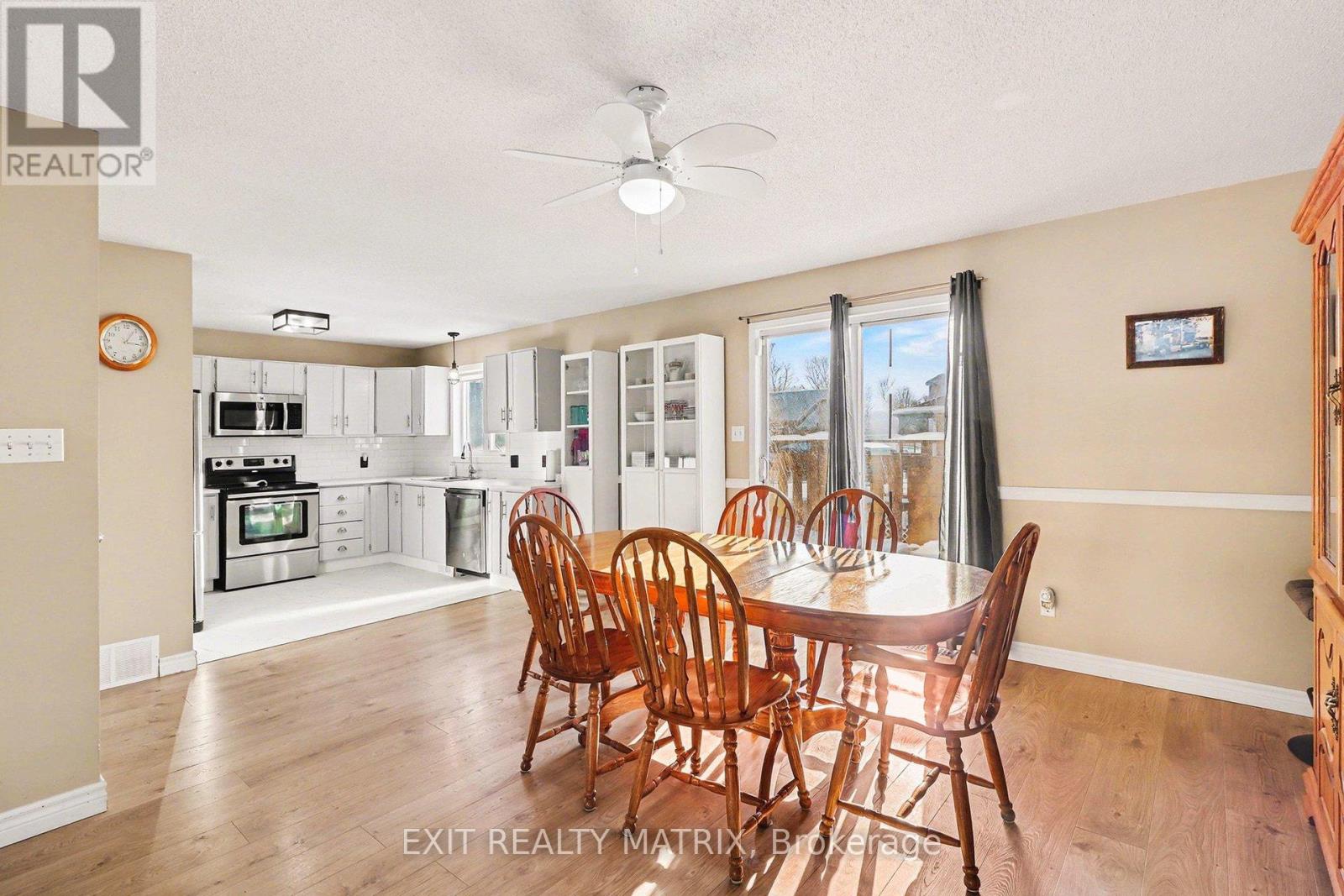 51 Marcel Street E, Russell, Ontario  K0A 1W0 - Photo 11 - X12953756