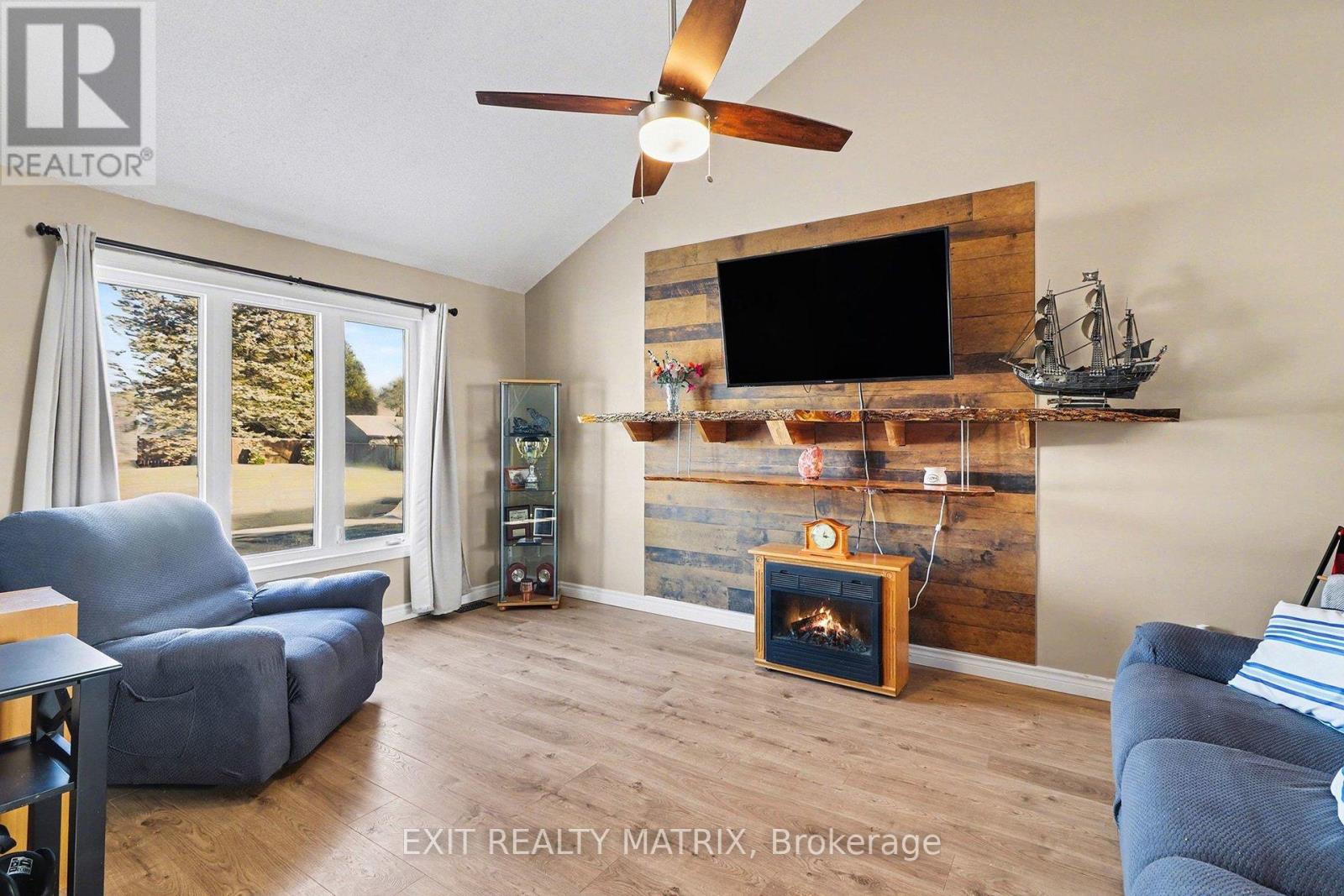 51 Marcel Street E, Russell, Ontario  K0A 1W0 - Photo 3 - X12953756