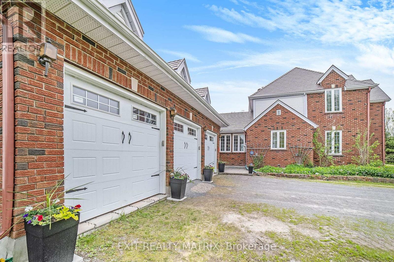 983 Route 800 Road E, The Nation, Ontario  K0A 3C0 - Photo 44 - X12953804