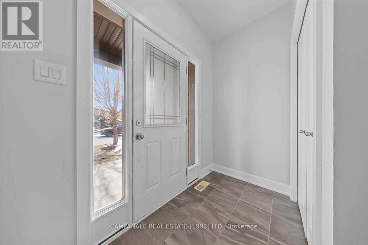 372 Via Verona Avenue, Ottawa, Ontario  K2J 5X8 - Photo 3 - X12953808