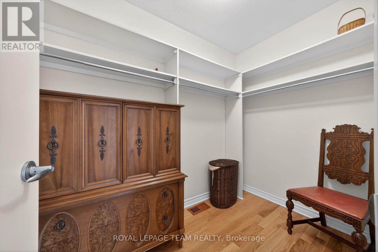 11 Glen Abbey Crescent, Ottawa, Ontario  K2S 1R6 - Photo 26 - X12953842