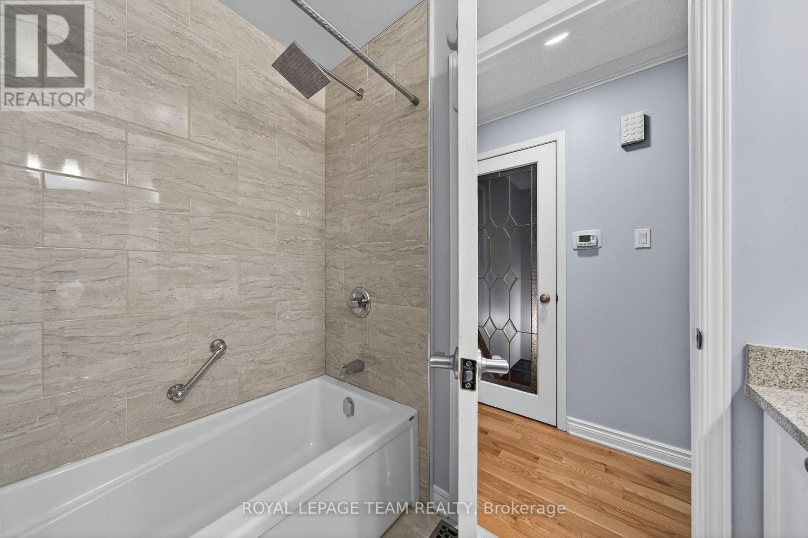 11 Glen Abbey Crescent, Ottawa, Ontario  K2S 1R6 - Photo 27 - X12953842