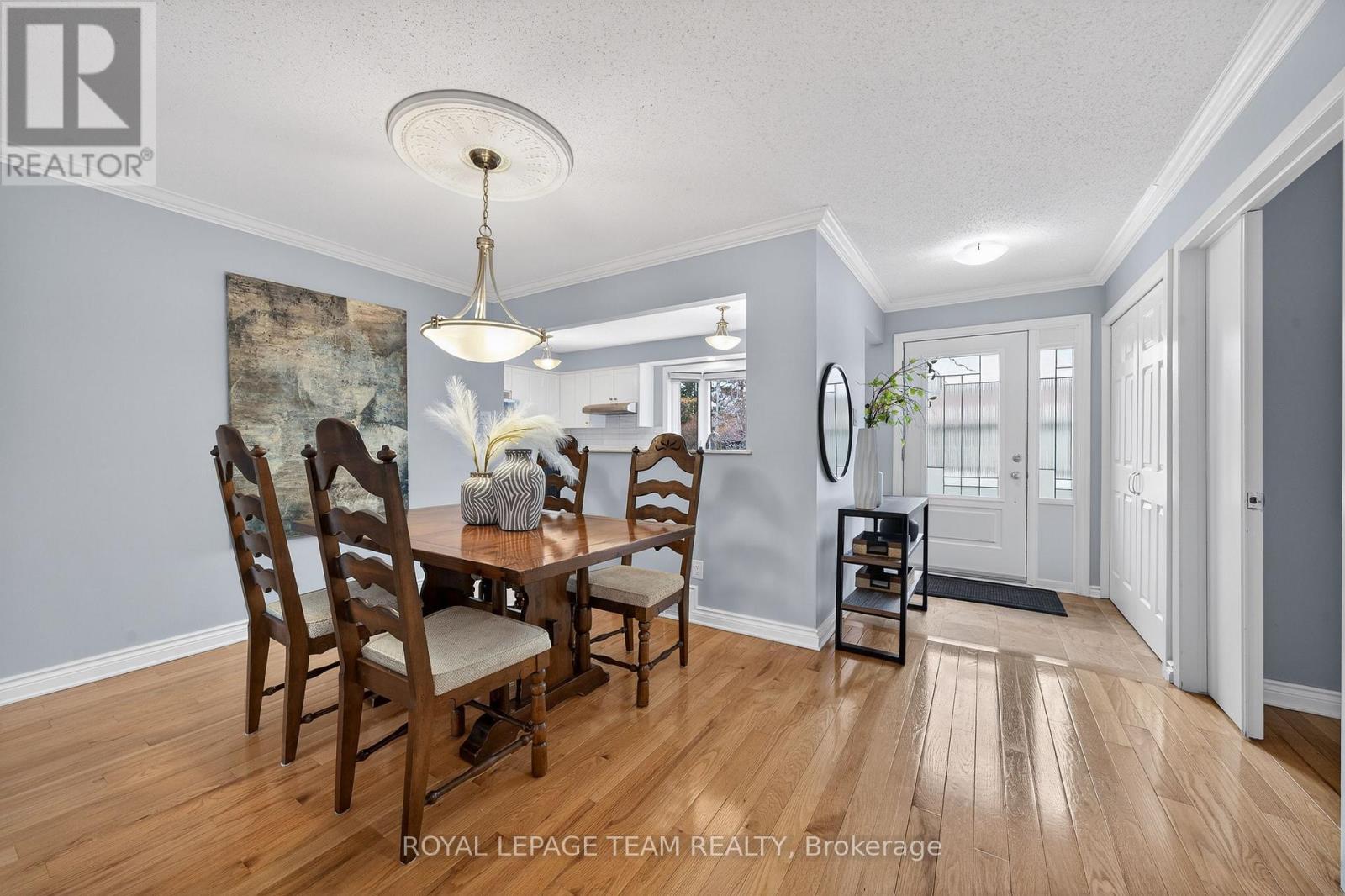 11 Glen Abbey Crescent, Ottawa, Ontario  K2S 1R6 - Photo 6 - X12953842