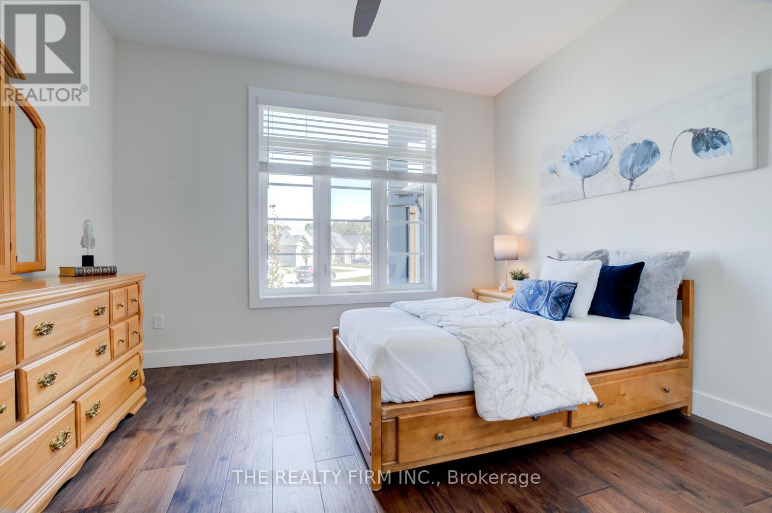 283 Elizabeth Street, Southwest Middlesex, Ontario  N0L 1M0 - Photo 14 - X12953814