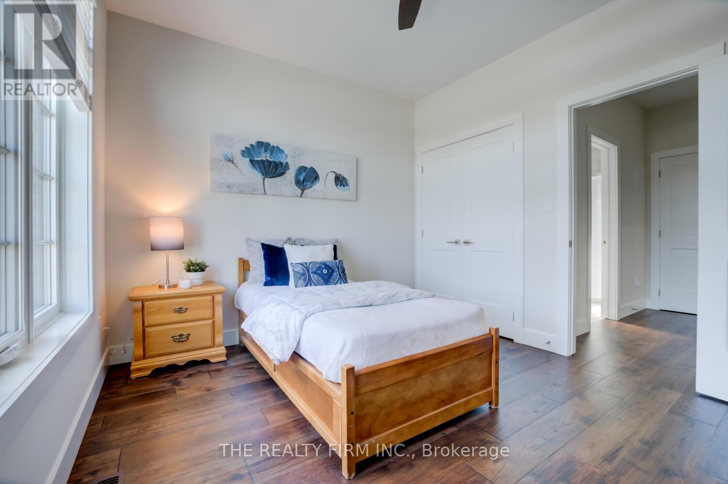 283 Elizabeth Street, Southwest Middlesex, Ontario  N0L 1M0 - Photo 15 - X12953814