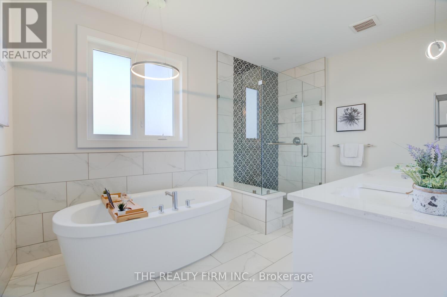 283 Elizabeth Street, Southwest Middlesex, Ontario  N0L 1M0 - Photo 19 - X12953814