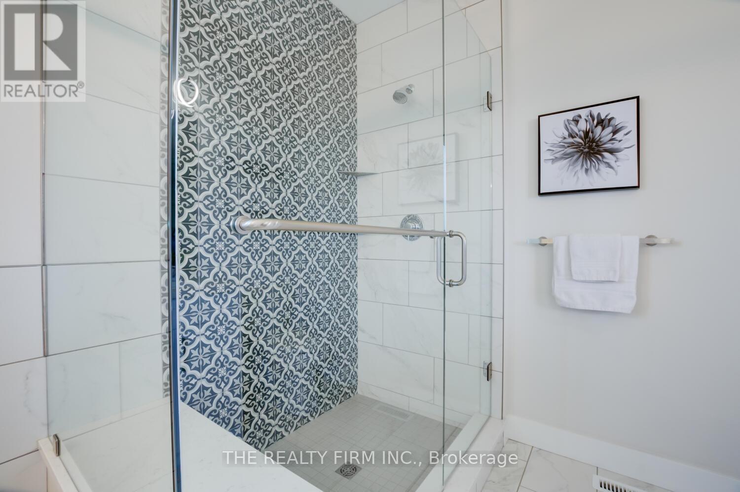 283 Elizabeth Street, Southwest Middlesex, Ontario  N0L 1M0 - Photo 21 - X12953814