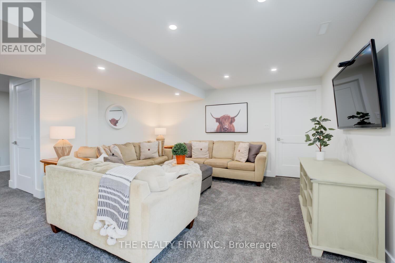 283 Elizabeth Street, Southwest Middlesex, Ontario  N0L 1M0 - Photo 25 - X12953814