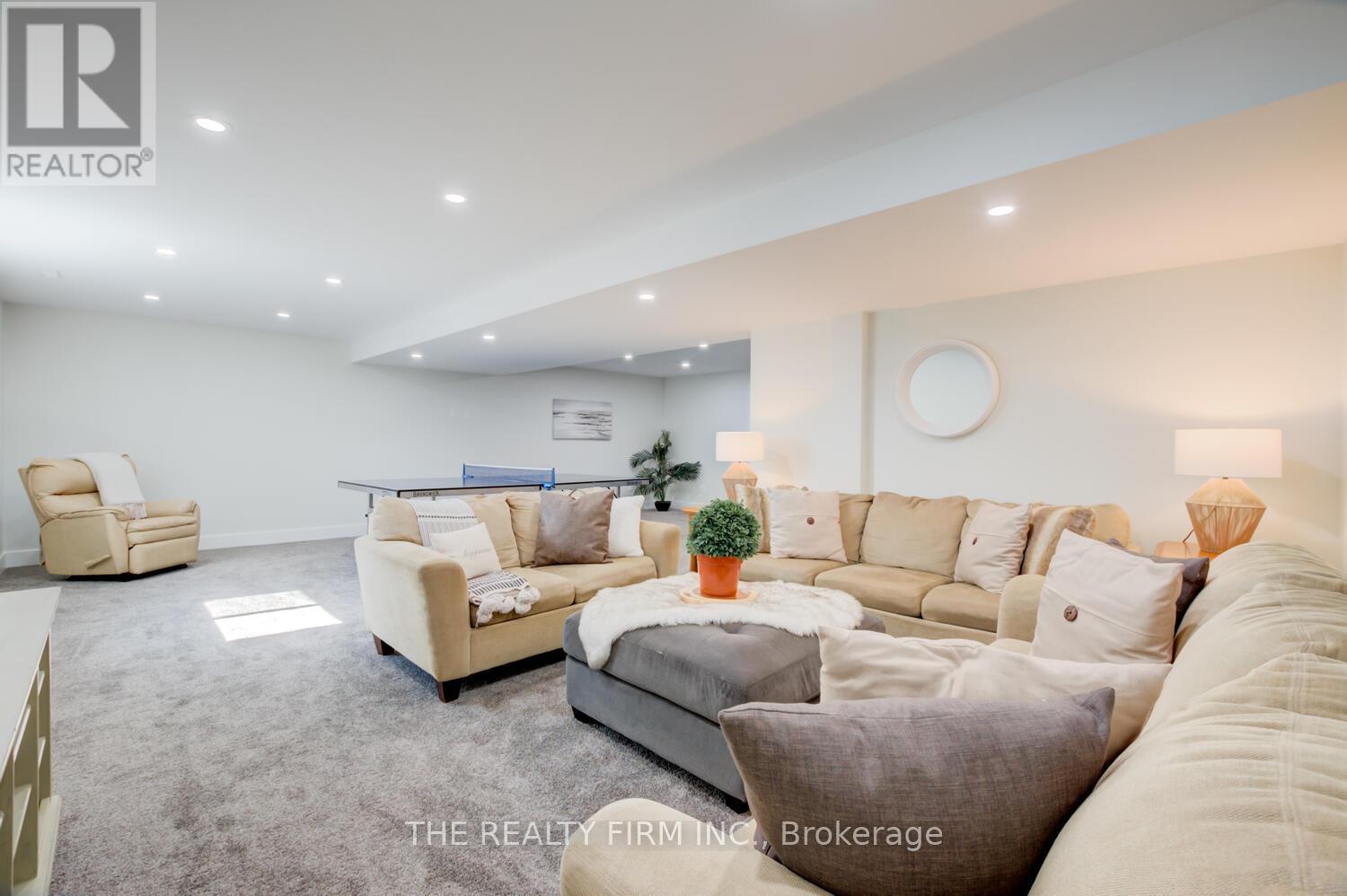 283 Elizabeth Street, Southwest Middlesex, Ontario  N0L 1M0 - Photo 26 - X12953814