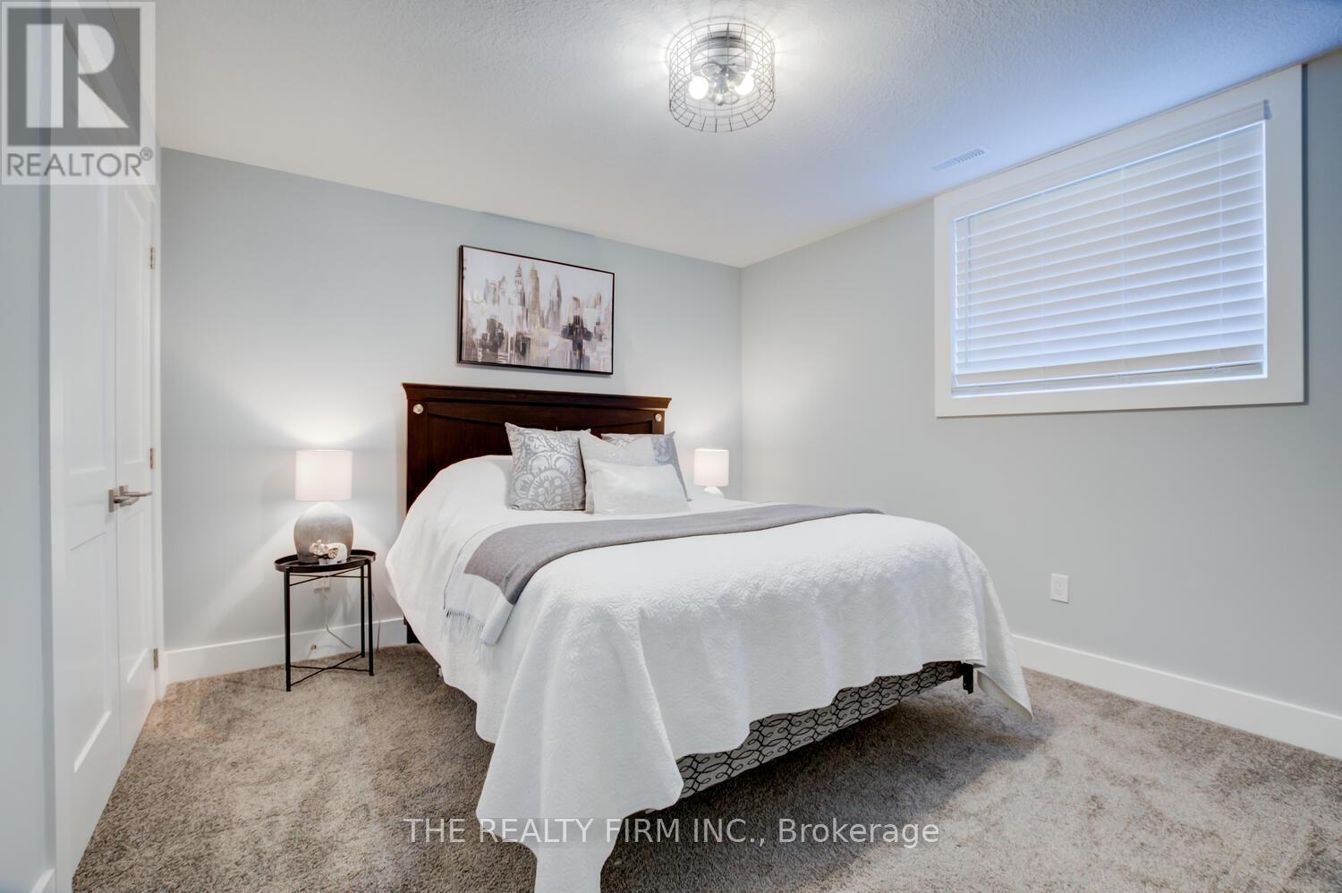 283 Elizabeth Street, Southwest Middlesex, Ontario  N0L 1M0 - Photo 28 - X12953814